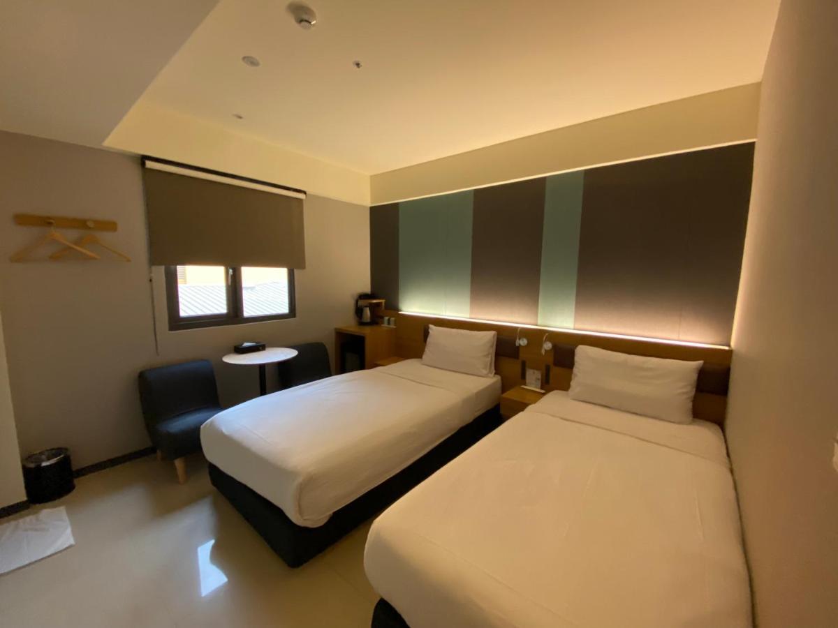 Fu Kuang Hotel Pingtung Dış mekan fotoğraf